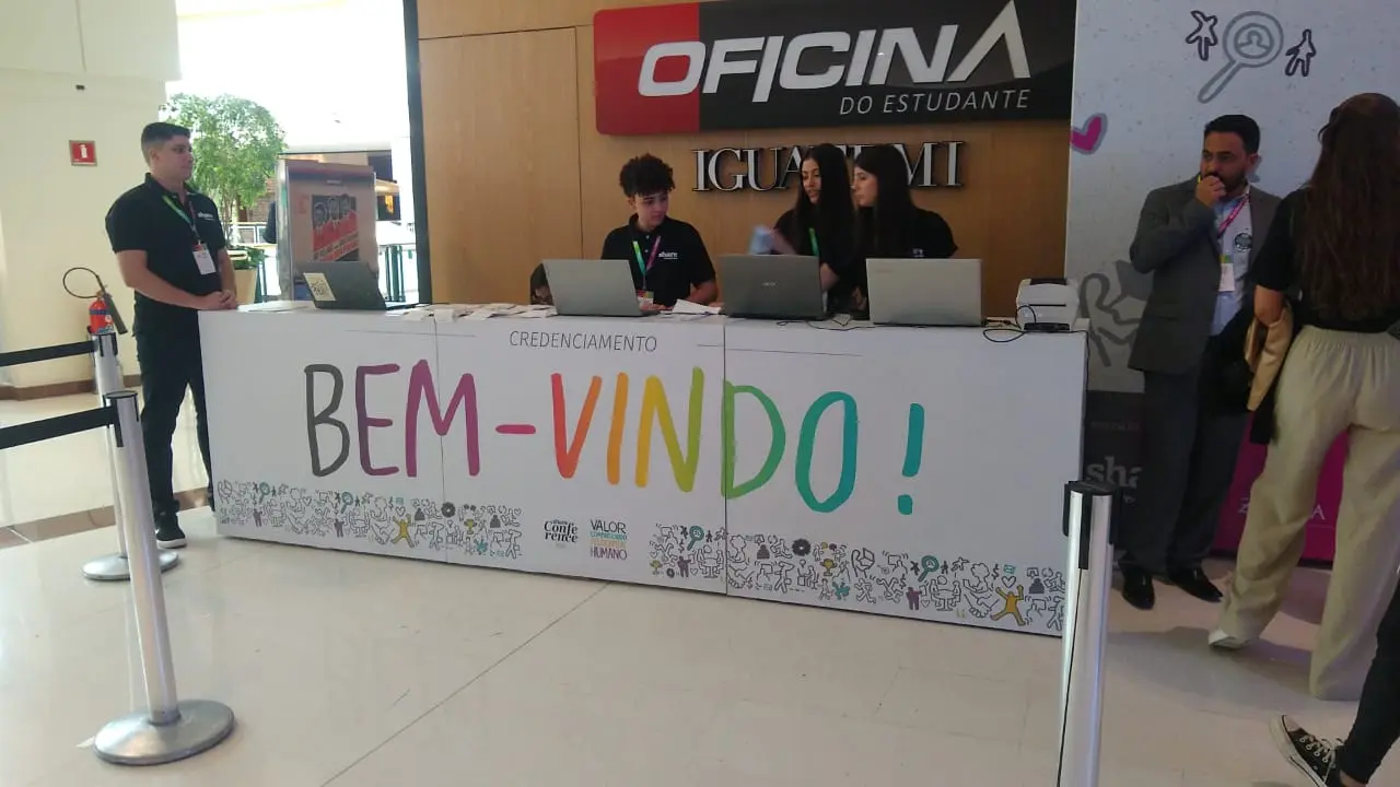 Balcão para credenciamento de evento - Rental Brasil Locação de Móveis