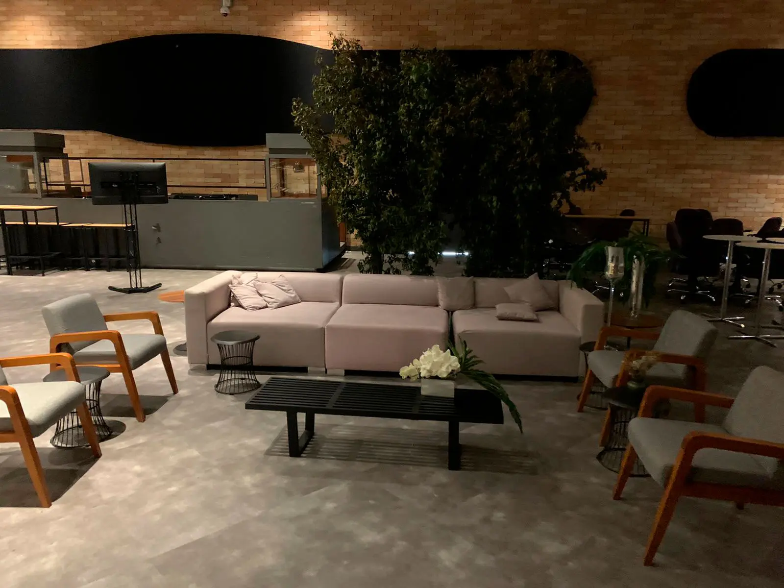 Como dimensionar móveis para evento - Rental Brasil Locação de Móveis