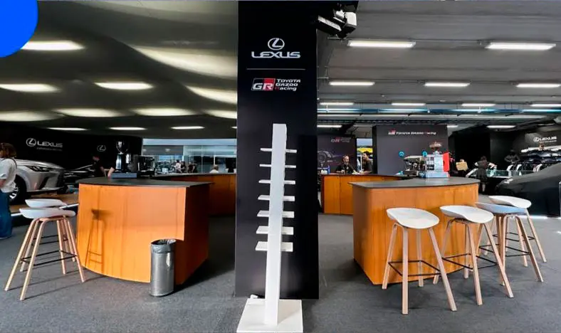 Banquetas para evento corporativo: como escolher - Rental Brasil Locação de Móveis