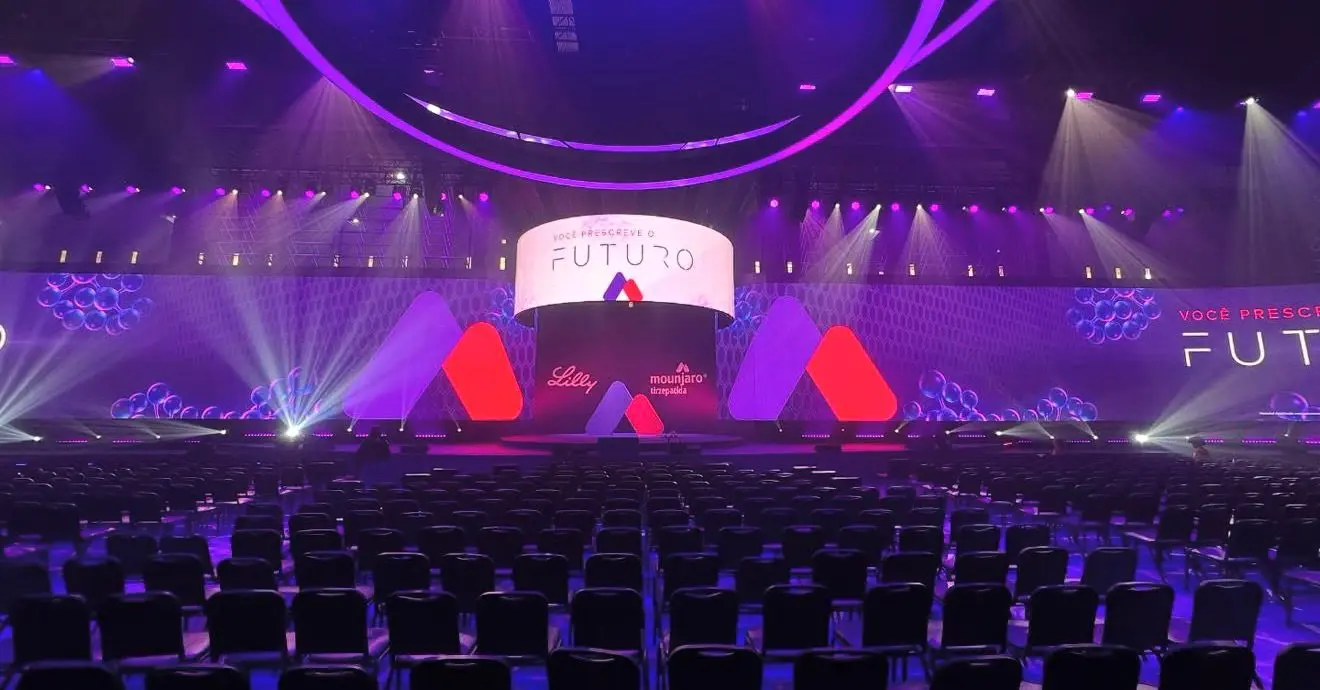 Como escolher móveis ideais para eventos corporativos de alto impacto - Rental Brasil Locação de Móveis