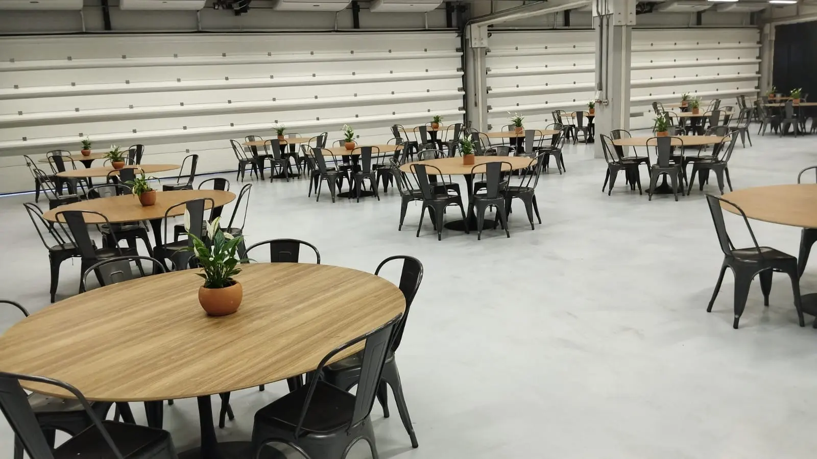 Logística de móveis para eventos sem falhas - Rental Brasil Locação de Móveis