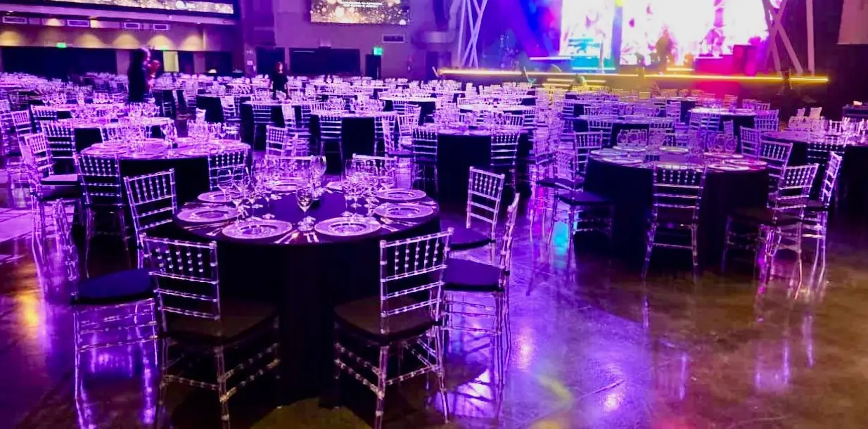 Locação de mesas para eventos sem erro - Rental Brasil Locação de Móveis