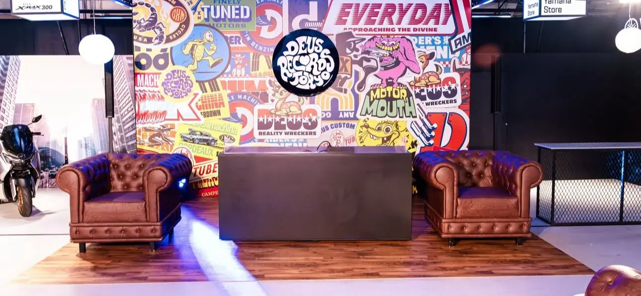 Aluguel de Poltrona Chesterfield Marrom - Rental Brasil